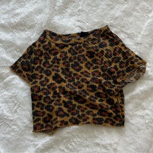 Leopard Crop